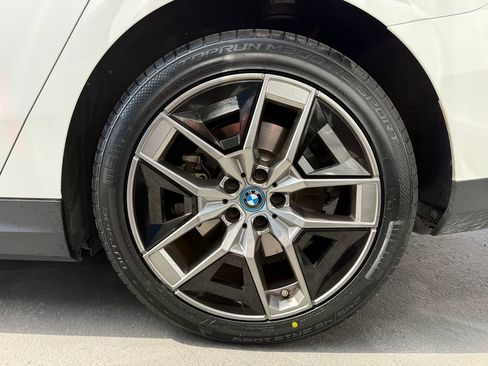 Used 2024 BMW i5 eDrive40i w/ Premium Package RWD image 14