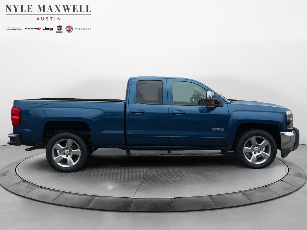Used 2018 Chevrolet Silverado 1500 LT w/ Texas Edition RWD image 17