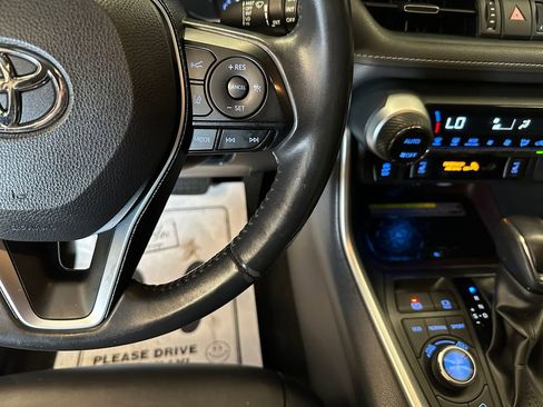 Used 2019 Toyota RAV4 Limited w/ Advanced Technology Package AWD/4WD image 12