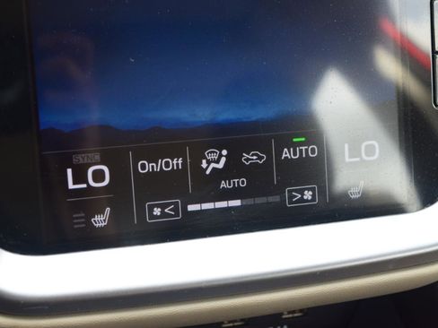 Used 2022 Subaru Legacy Limited XT image 28