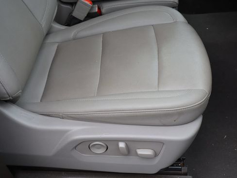 Used 2025 GMC Sierra 1500 SLT RWD image 27