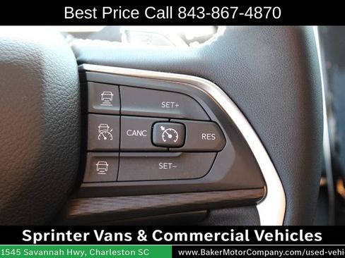 Used 2023 Jeep Grand Cherokee Altitude AWD/4WD image 19