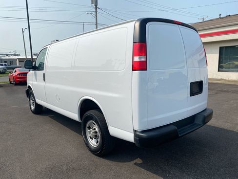 Used 2020 Chevrolet Express 2500 w/ Driver Convenience Package image 12