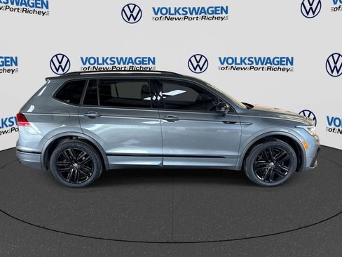Used 2022 Volkswagen Tiguan SE R-Line FWD image 15
