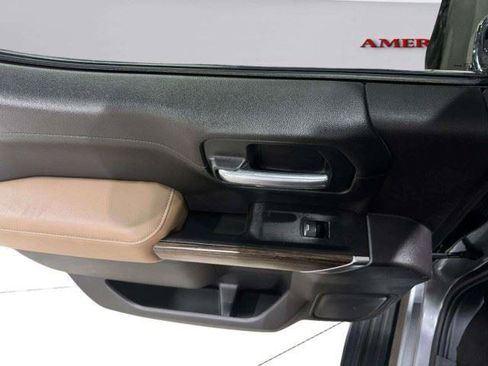 Used 2021 Chevrolet Silverado 1500 High Country w/ Technology Package AWD/4WD image 28