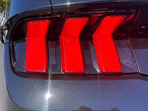 Used 2024 Ford Mustang Convertible image 22