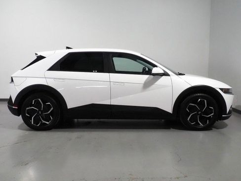 Used 2024 Hyundai Ioniq 5 SEL image 4