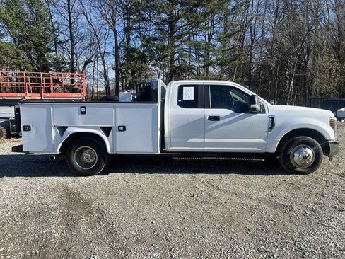 Used 2017 Ford F350 XL w/ Power Equipment Group image 1