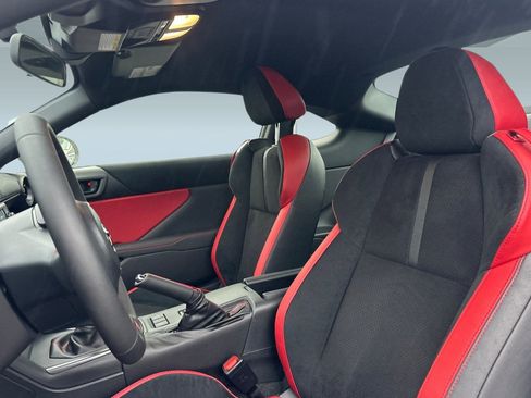 Used 2024 Toyota GR86 TRUENO Edition image 20