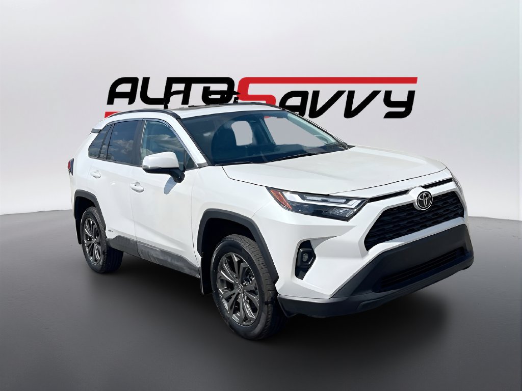Used 2025 Toyota RAV4 XLE Premium w/ Weather Package AWD/4WD image 1