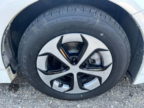 Used 2013 Toyota Prius Four w/ Deluxe Solar Roof Pkg FWD image 42