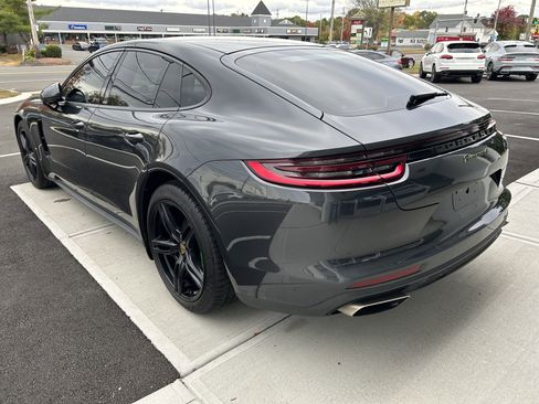 Used 2017 Porsche Panamera 4 image 10