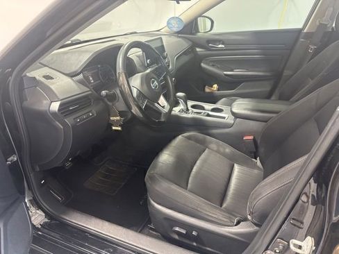Used 2020 Nissan Altima 2.5 S FWD image 12