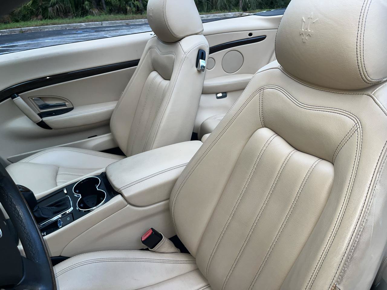Used 2012 Maserati GranTurismo Convertible RWD image 30