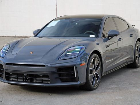 Used 2025 Porsche Panamera 4 w/ Premium Package AWD/4WD image 55