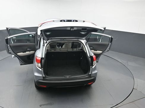 Certified 2022 Honda HR-V LX image 46