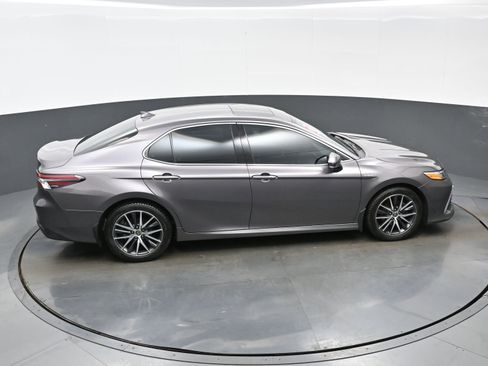 Used 2021 Toyota Camry XLE w/ Navigation Upgrade Package FWD image 43