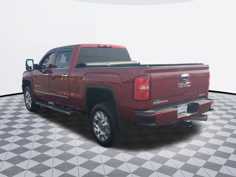 Used 2018 GMC Sierra 2500 Denali w/ Duramax Plus Package AWD/4WD image 5
