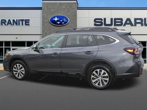 Used 2020 Subaru Outback Premium image 8