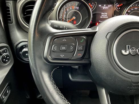 Used 2020 Jeep Wrangler Unlimited Sport image 12