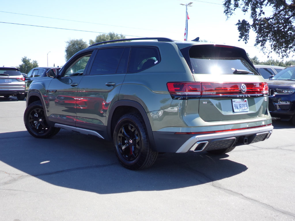 Used 2026 Volkswagen Atlas Peak Edition AWD/4WD image 9