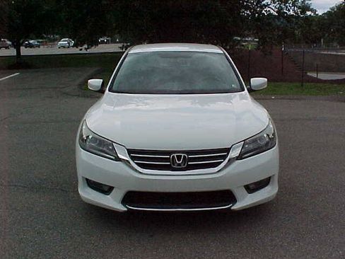 Used 2014 Honda Accord Sport image 3
