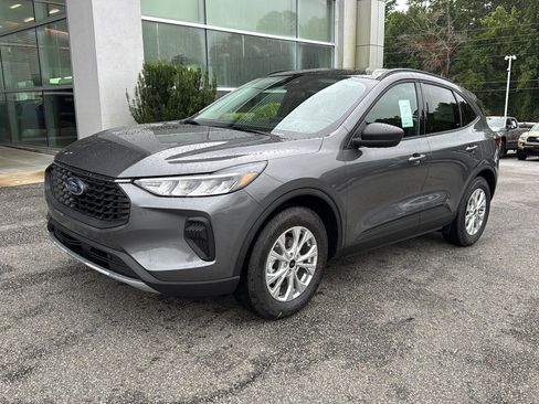 New 2025 Ford Escape Active w/ Tech Pack #1 image 2