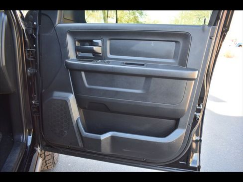 Used 2015 RAM 2500 Tradesman w/ Chrome Appearance Group image 33