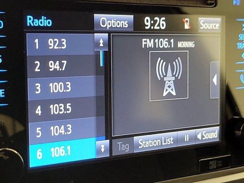 Used 2018 Toyota Tacoma TRD Off-Road image 3