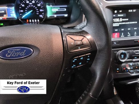 Used 2018 Ford Explorer XLT w/ Equipment Group 202A AWD/4WD image 29