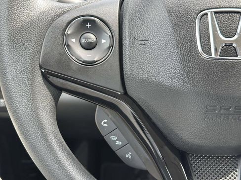 Used 2017 Honda HR-V LX image 18