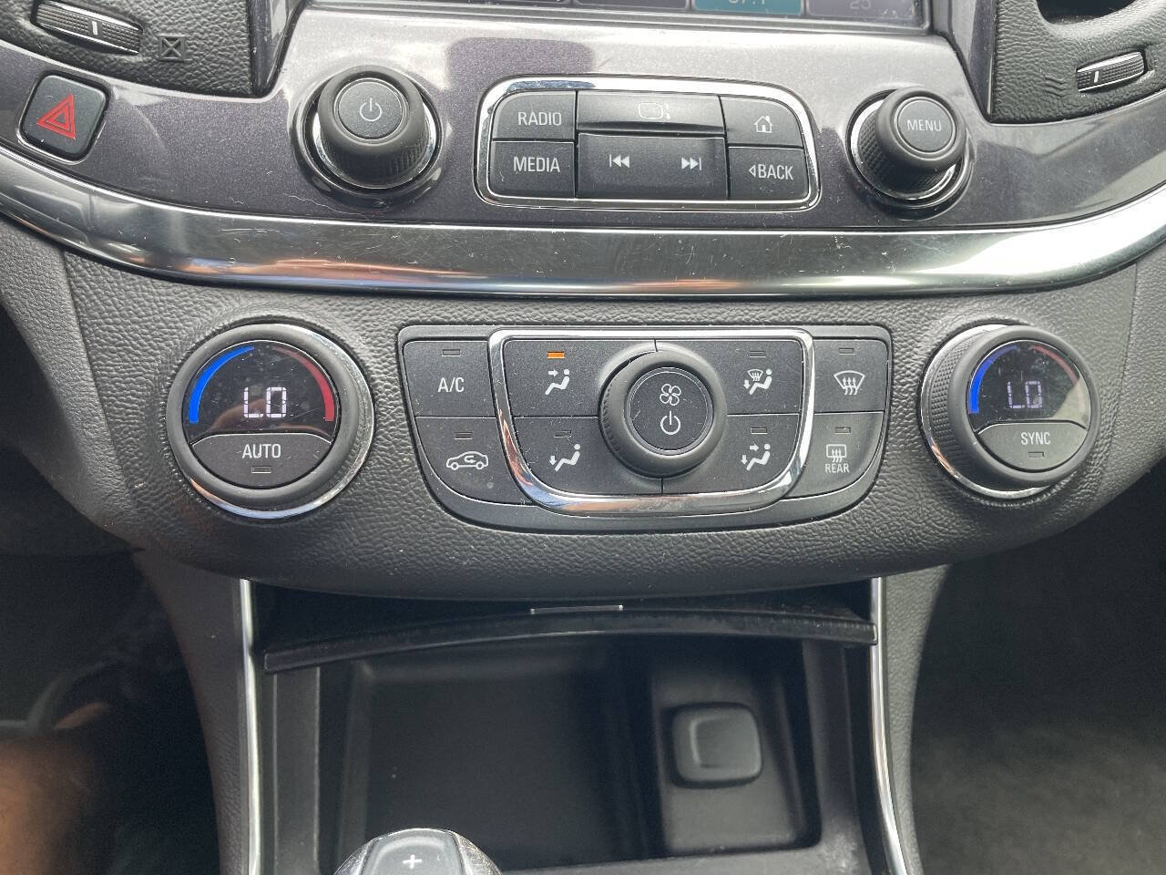 Used 2016 Chevrolet Impala LT w/ Convenience Package FWD image 59