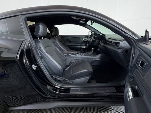 Certified 2024 Ford Mustang Coupe RWD image 5