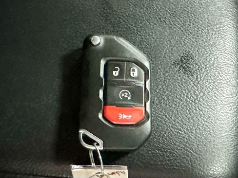 Used 2020 Jeep Wrangler Unlimited Willys image 34