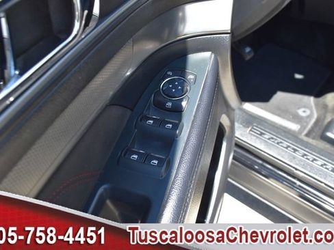 Used 2018 Ford Explorer XLT w/ Equipment Group 202A FWD image 19