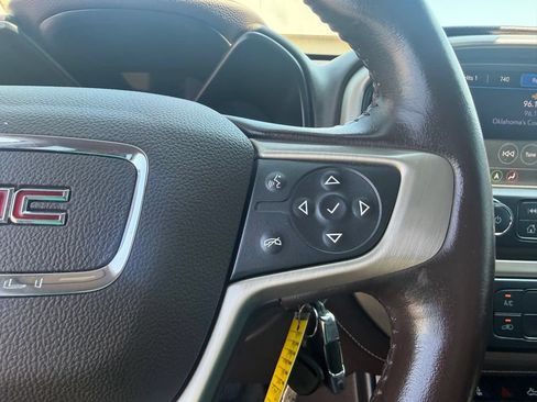 Used 2022 GMC Canyon Denali RWD image 28