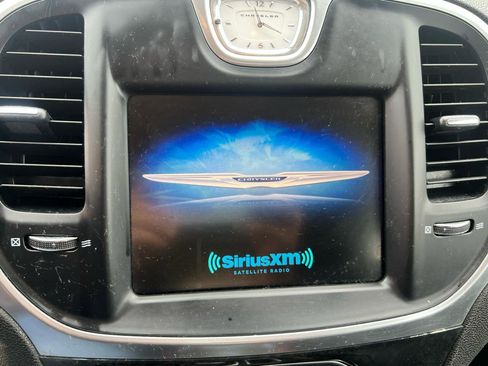 Used 2016 Chrysler 300 C AWD/4WD image 20