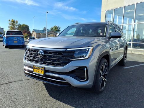 New 2026 Volkswagen Atlas SEL Premium R-Line AWD/4WD image 3