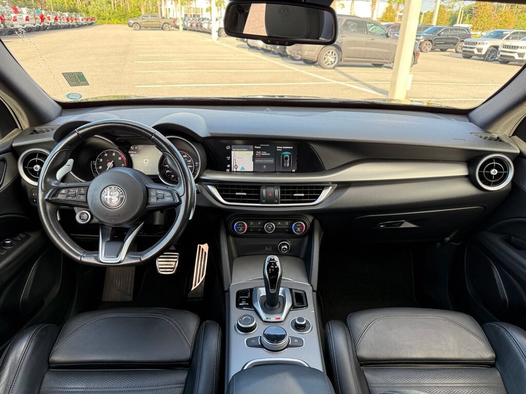 Used 2023 Alfa Romeo Stelvio Veloce AWD/4WD image 12