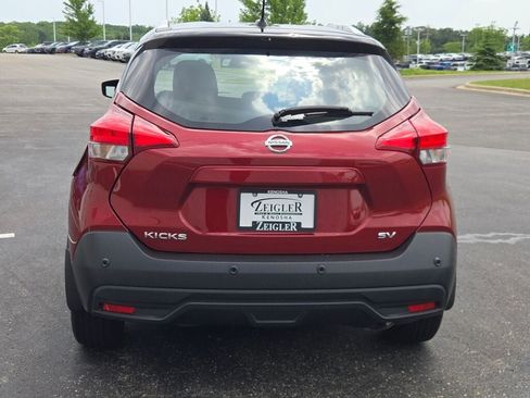 Used 2020 Nissan Kicks SV FWD image 13
