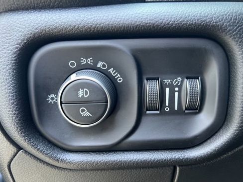 Used 2019 RAM 1500 Big Horn image 28