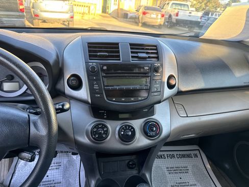 Used 2007 Toyota RAV4 Base 4dr SUV I4 image 11