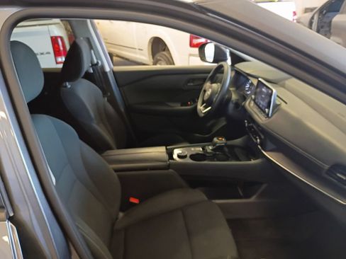 Used 2024 Nissan Rogue S AWD/4WD image 39