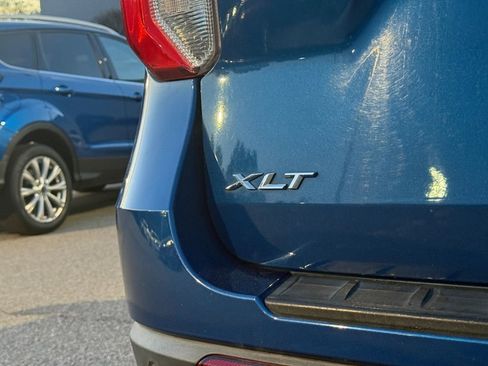 Used 2021 Ford Explorer XLT w/ Equipment Group 202A image 9