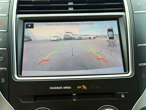Used 2019 Lincoln Nautilus Select FWD image 32