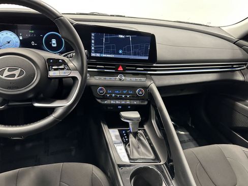 Certified 2024 Hyundai Elantra SEL w/ Convenience Package FWD image 22