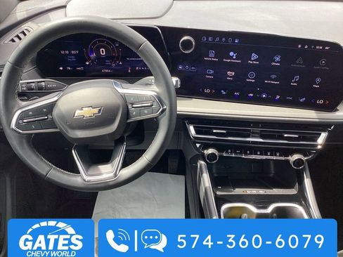 Used 2024 Chevrolet Traverse LT AWD/4WD image 19