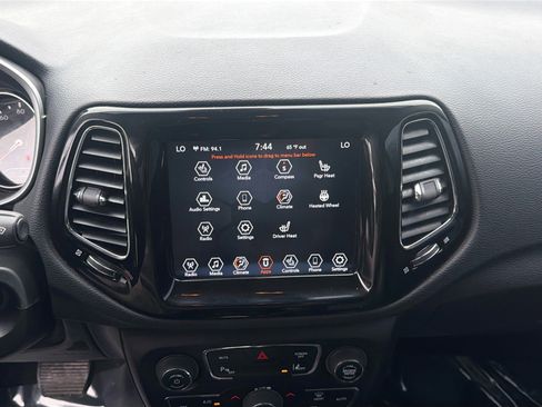 Used 2019 Jeep Compass Limited w/ Advanced Safety Group image 29