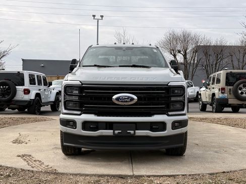 Used 2025 Ford F250 Platinum image 6