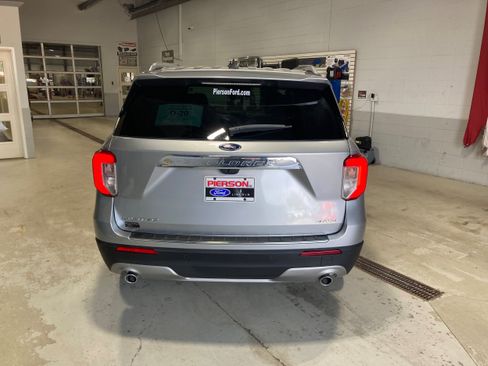 Used 2023 Ford Explorer Limited w/ Equipment Group 301A AWD/4WD image 14